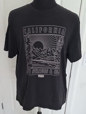 Levi's Black California Graphic Short Sleeve Tee